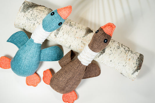 Mallard ducks stuffed dogs toys. | Toutous pour chien en forme de canard colvert.