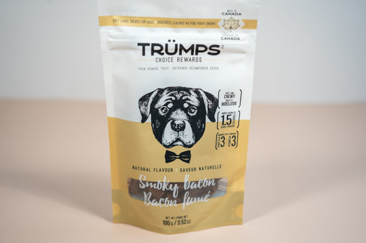 Trumps choice rewards smoky bacon dog treats made in Canada. | Trumps Choice Rewards récompense les friandises pour chiens au bacon fumé fabriquées au Canada.