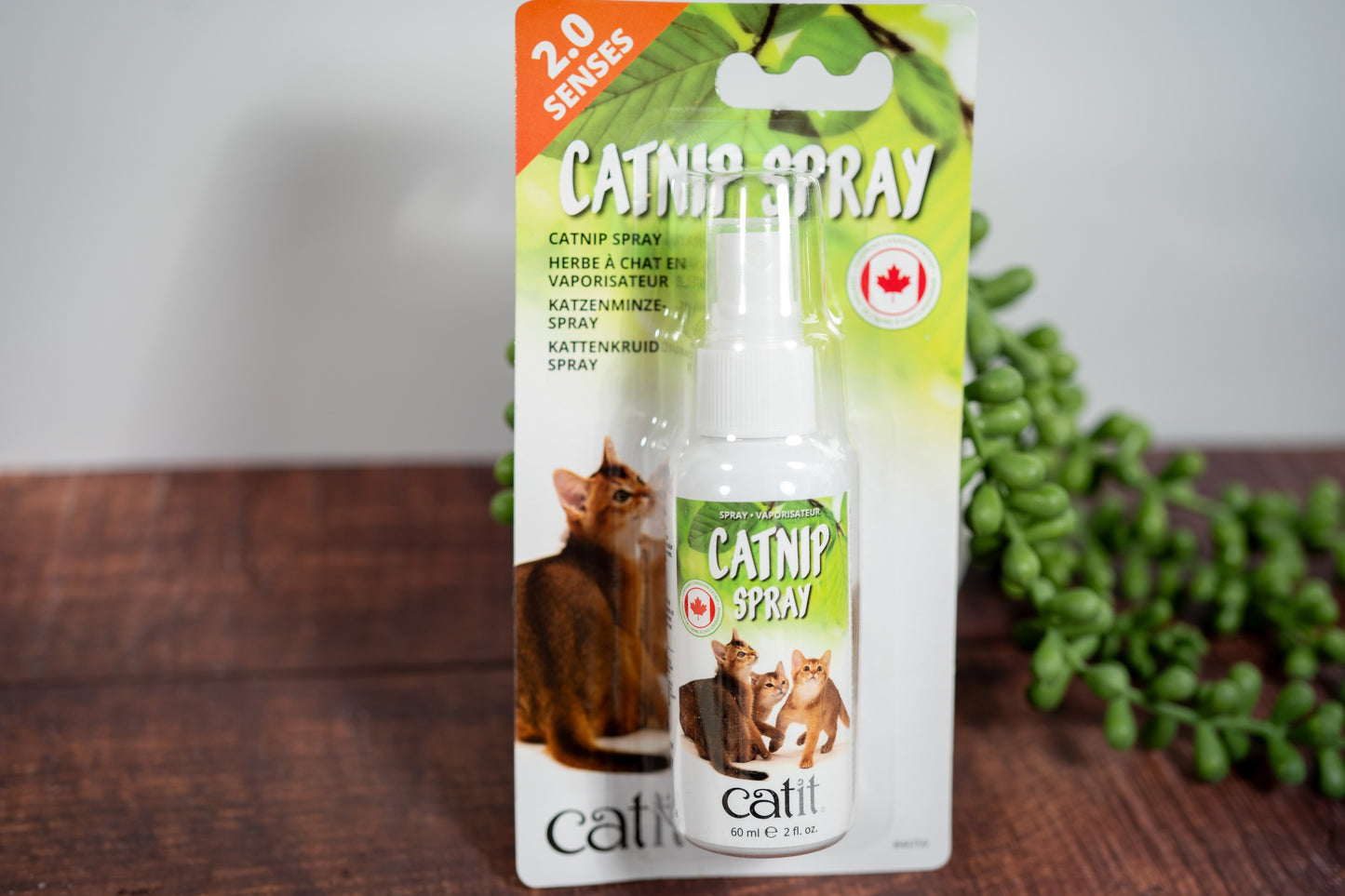 Catit Senses 2.0 Catnip Spray est un excellent outil de dressage pour les chats afin de les éloigner de vos meubles.