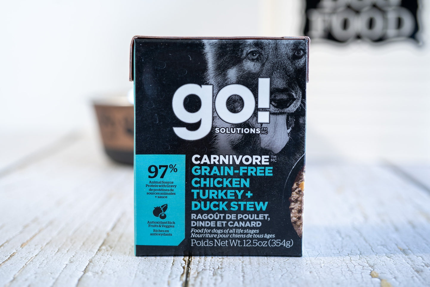 Chicken, turkey and duck stew pâté for dogs of all life stages from Go Solutions!