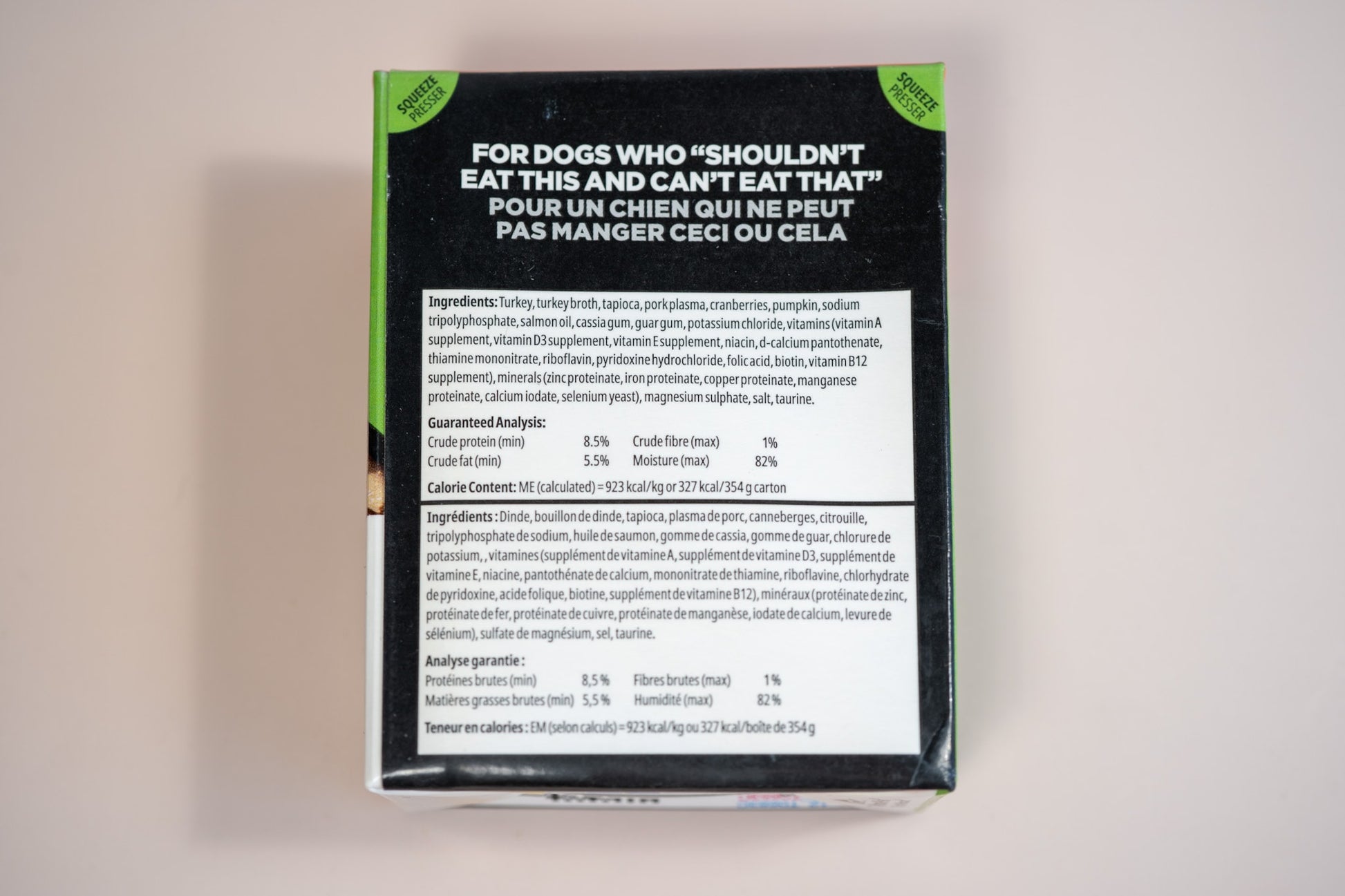 Grain-free shredded turkey dog food for dogs who shouldn't eat this and can't eat that. | Nourriture pour chiens à la dinde effilochée qui a une diète alimentaire précise.