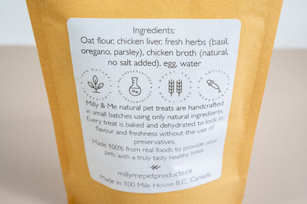 Gâteries pour chiens à base de farine d'avoine, de foie de poulet, d'épices fraîches, de bouillon de poulet, d'oeuf et eau.