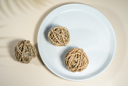 Aquatic Plant Balls as chew toys for rabbits, hamsters, rats and small pets.