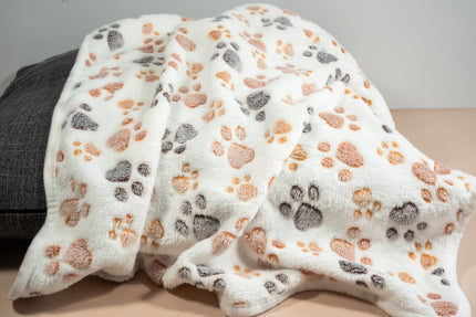 Blanket for rabbits, guinea pigs, chincillas, gerbils, cats and dogs with animal paw print.