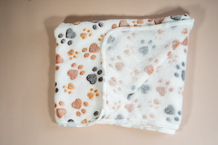 Interior view of a blanket for animals of all sizes.