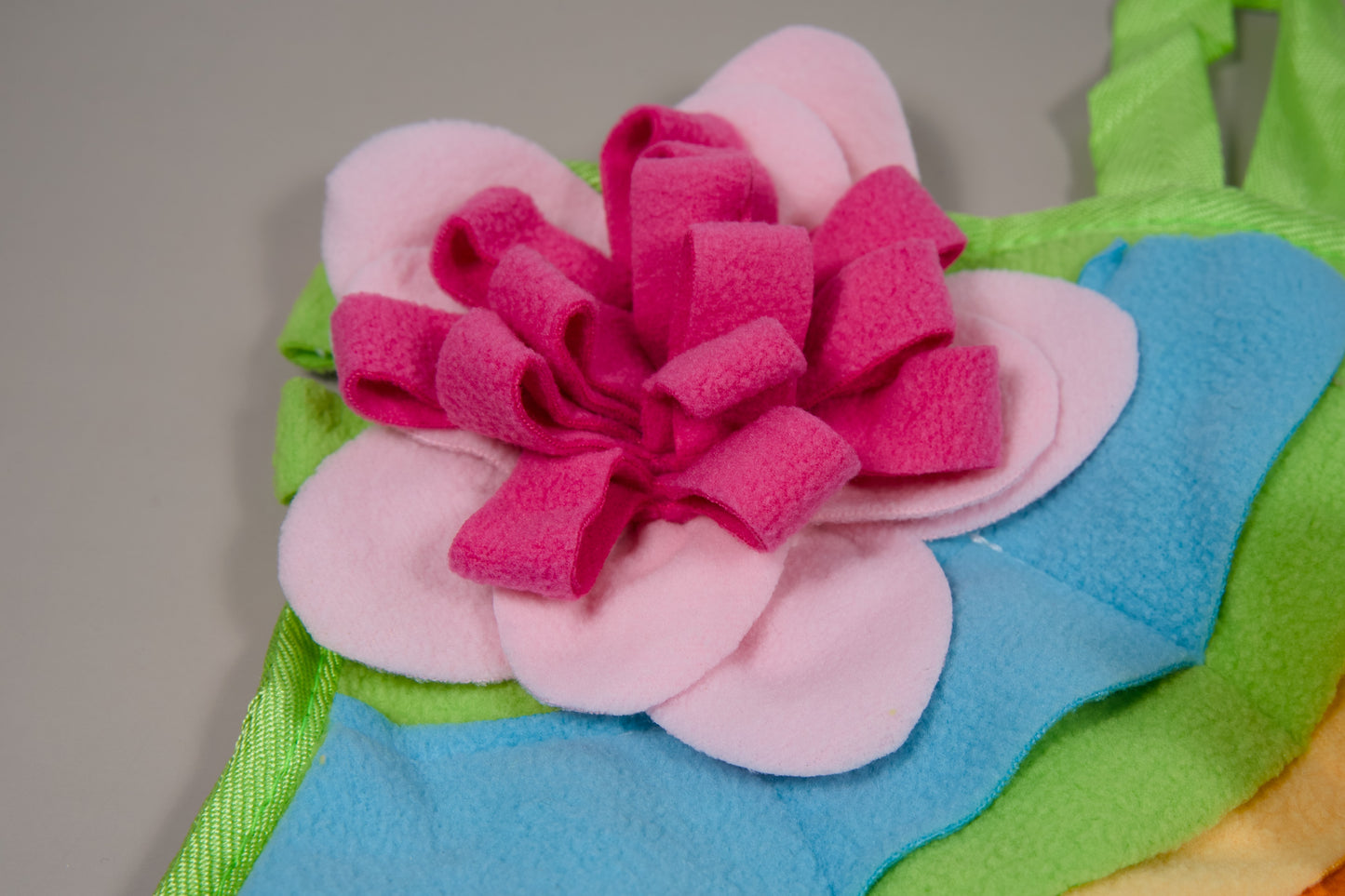 Enlarged view of a rose flower of the pet sniffing mat.