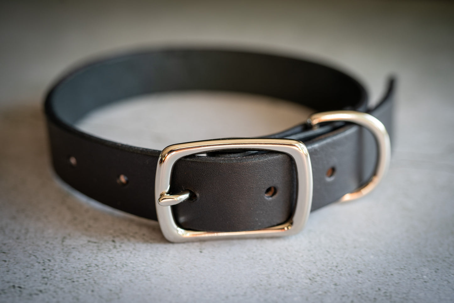 Black premium leather dog collar 1 inch with nickel brass buckle.